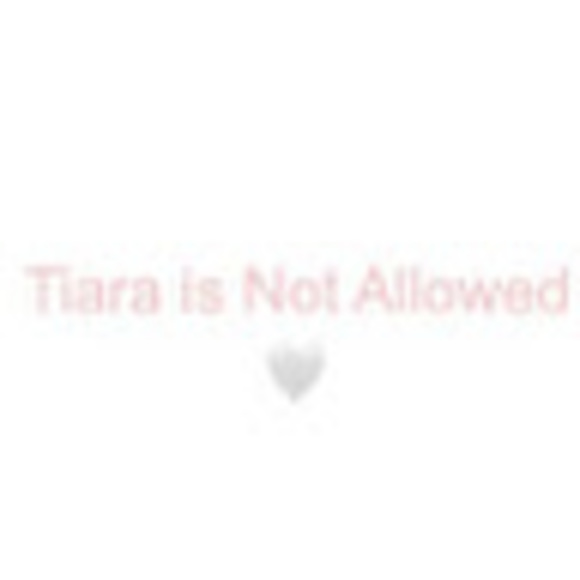 tiarawoods_